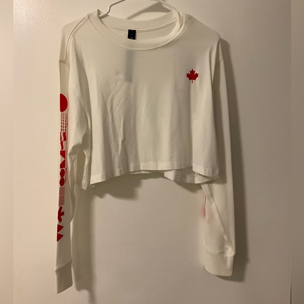 Lululemon all yours long sleeve limited edition team Canada NWT size 8